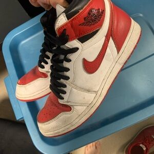 Jordan 1  High-Top Sneakers in Black and White “Heritage”